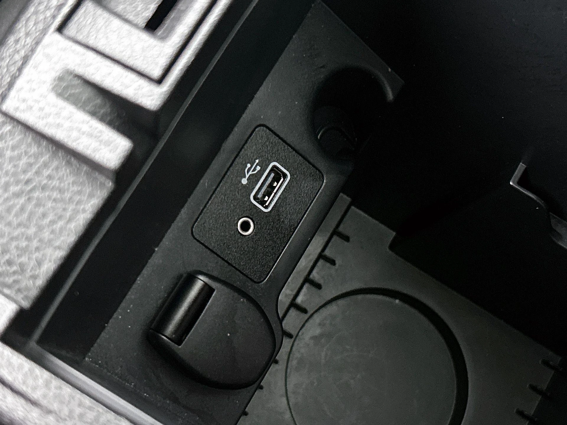 Nissan-QASHQAI-image-36