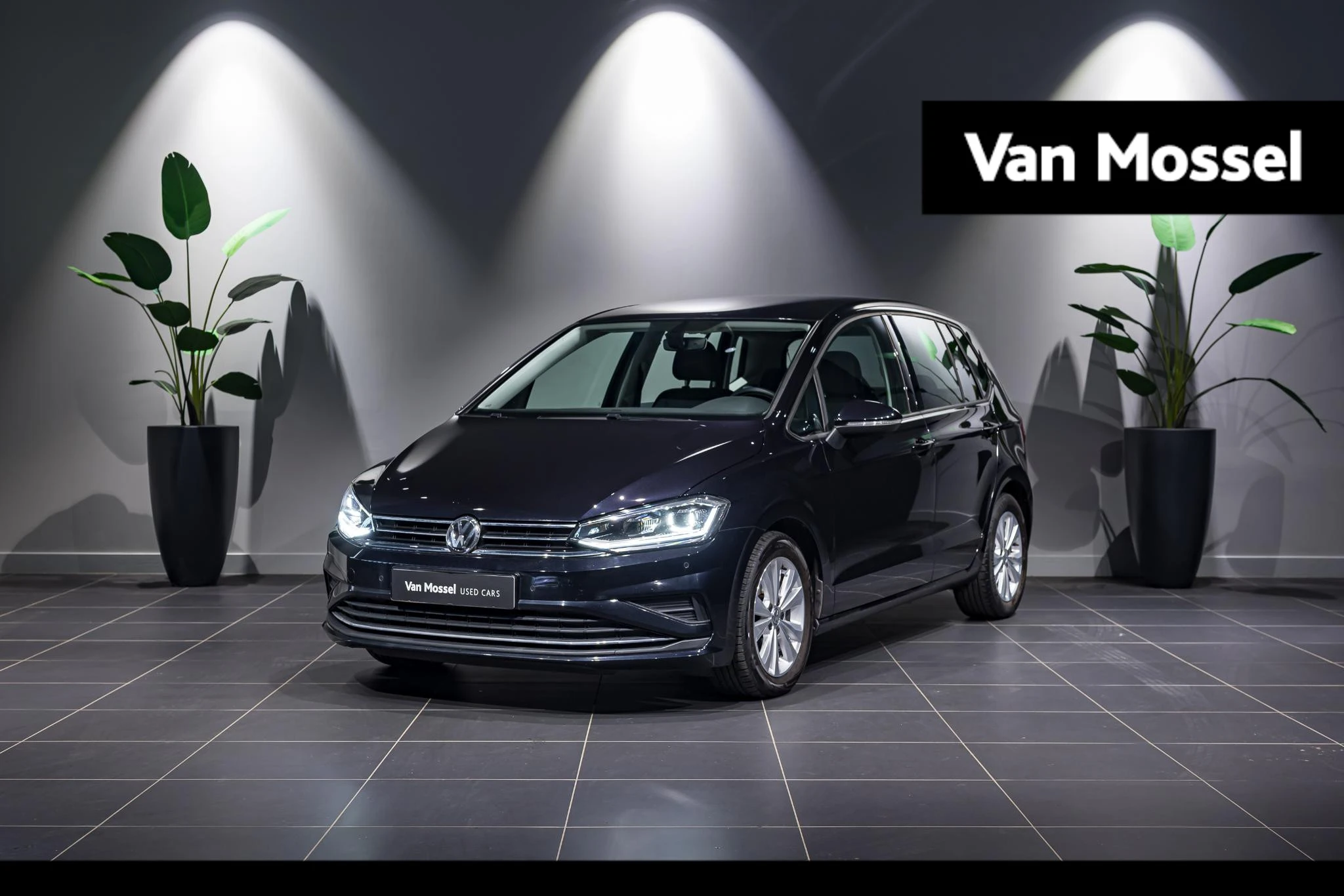 Volkswagen-Golf Sportsvan-image-0