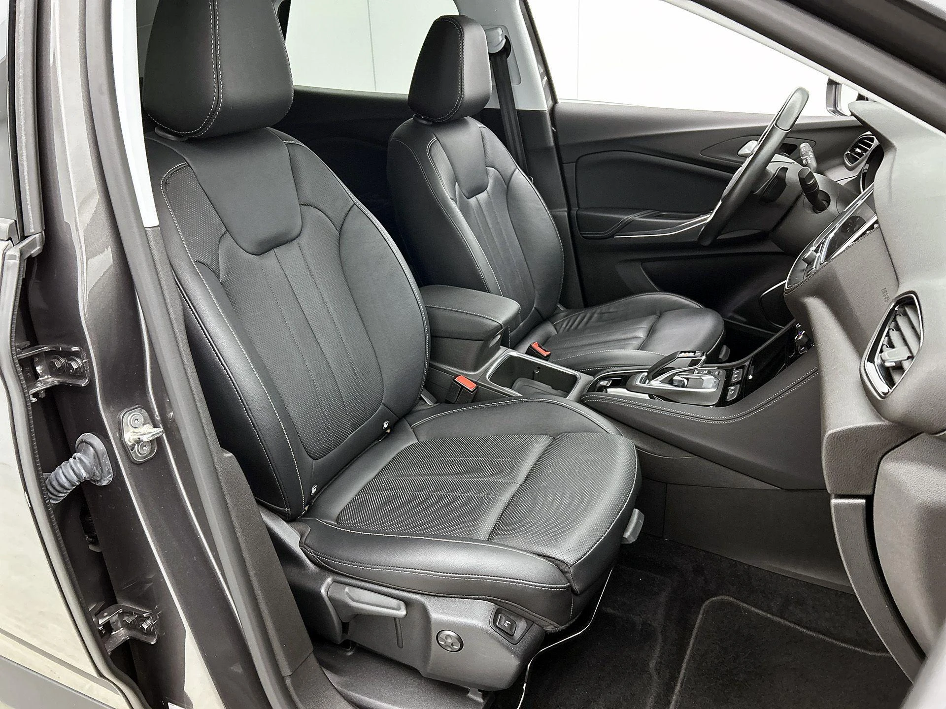 Opel-Grandland X-image-45