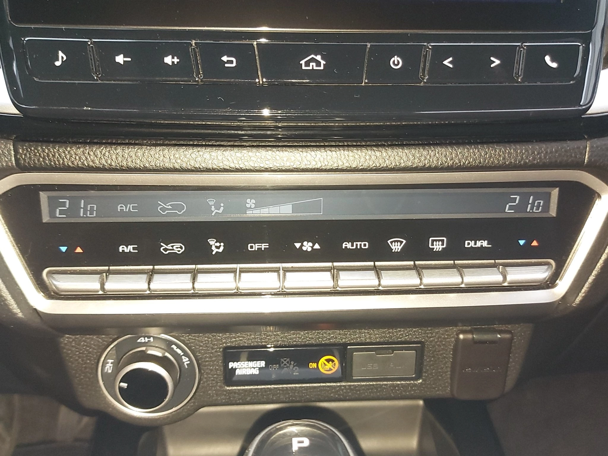 Isuzu D-Max 1.9 TD Double Cab 4WD V-Cross (EURO 6e) NAVI*elek.SITZE*LMF*KLIMAAUT