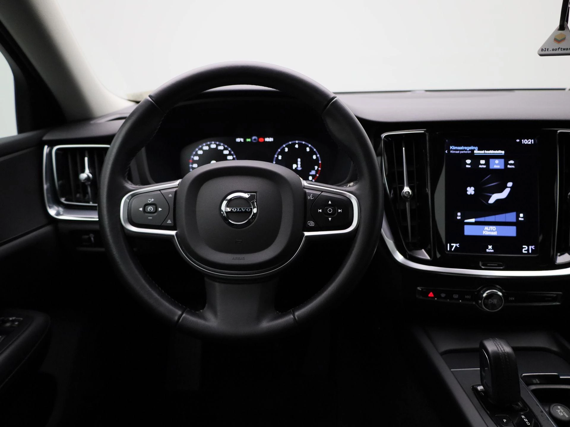 Volvo-V60-image-6