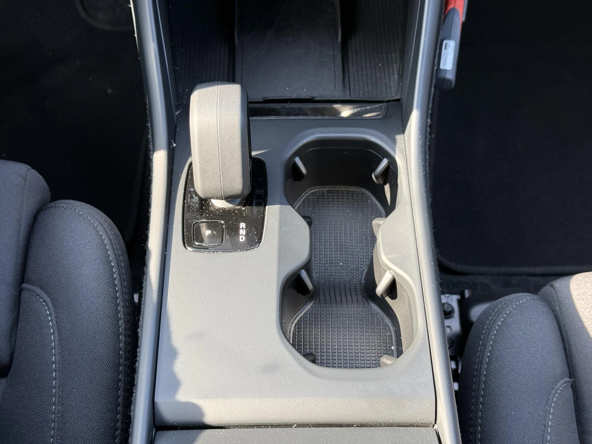 Volvo-EX40-image-22