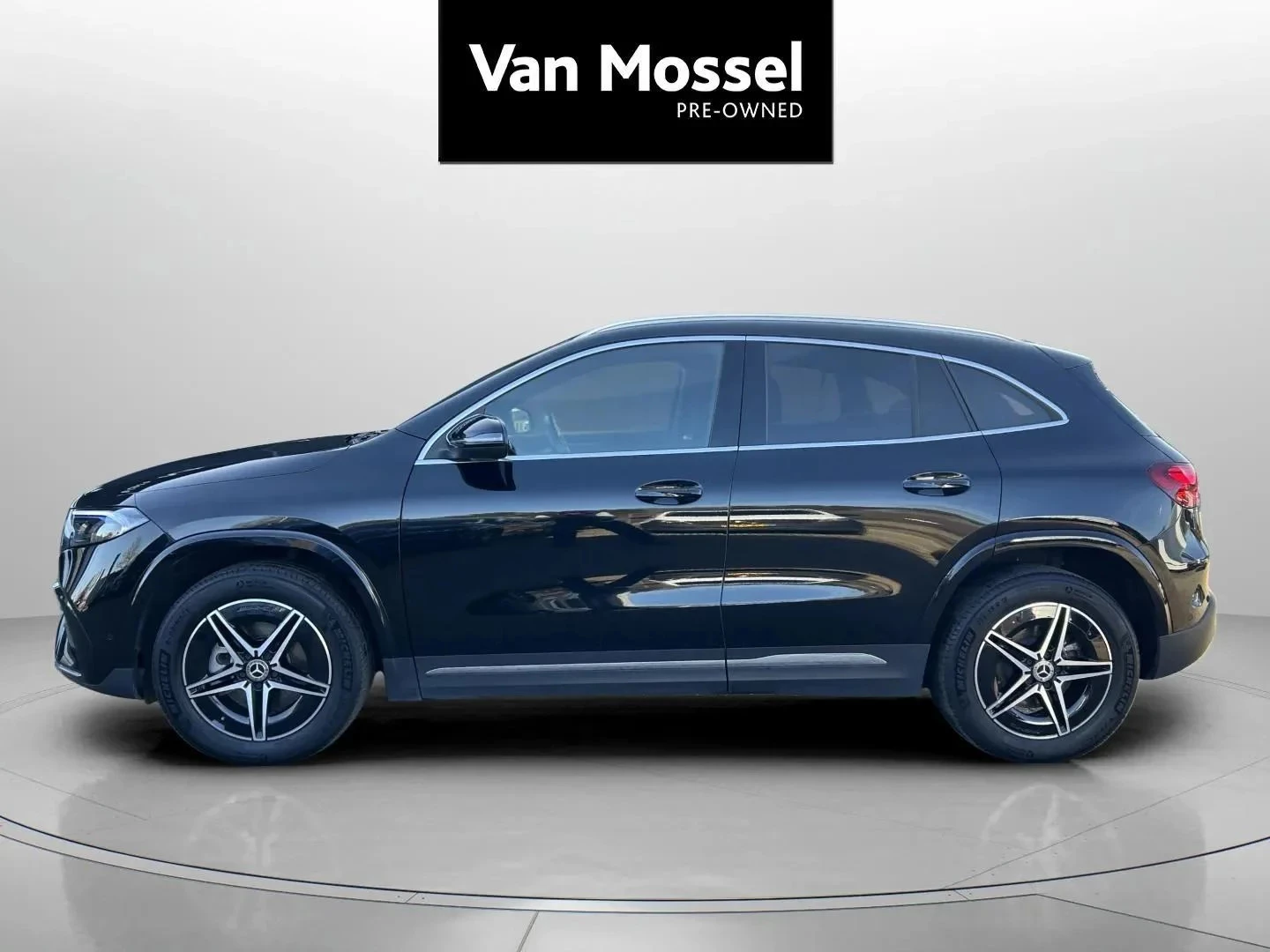 Mercedes-Benz-EQA-image-7