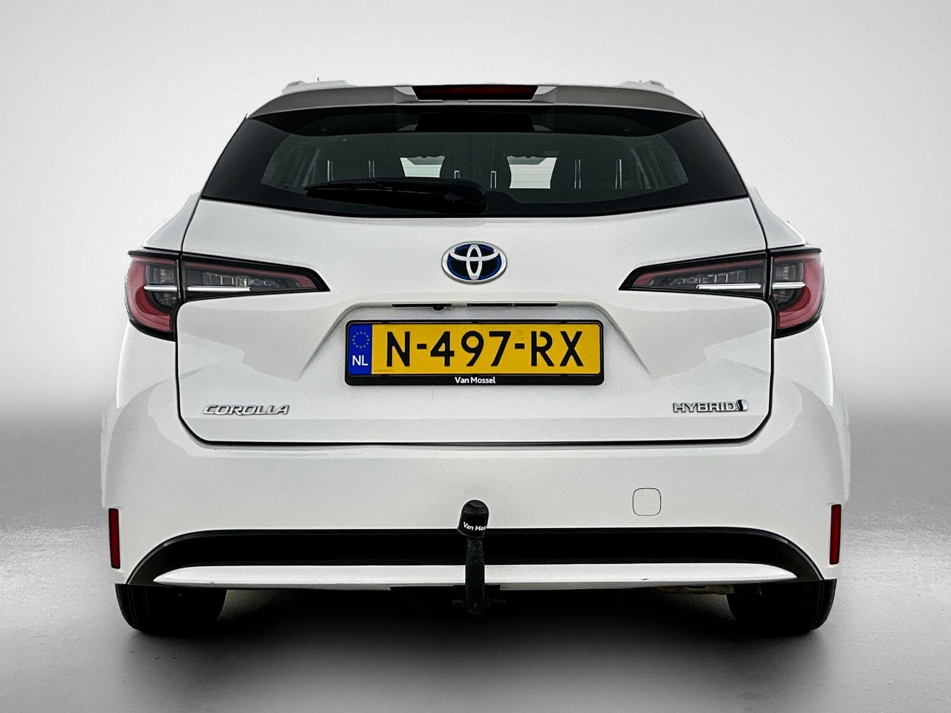 Toyota-Corolla Touring Sports-image-2