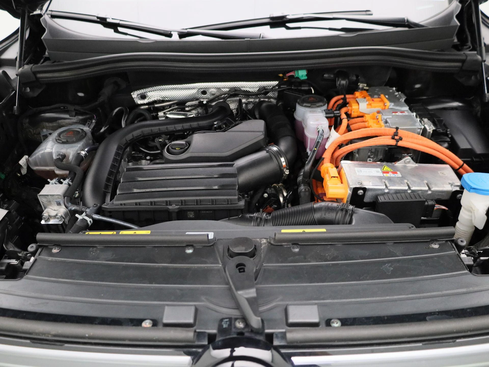 Volkswagen Tiguan 1.5 eHybrid R-Line Edition 204 PK|