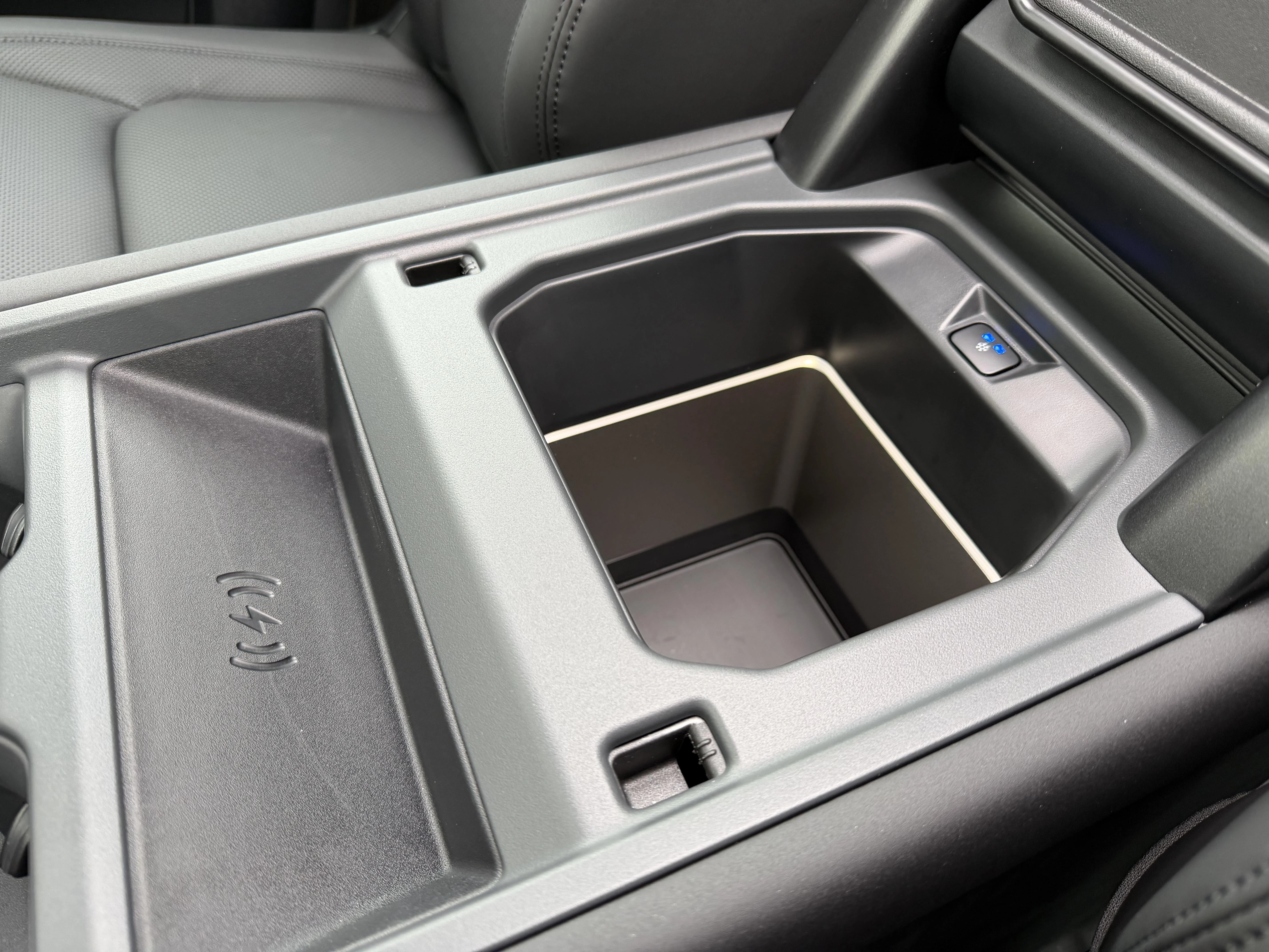 Land Rover-Defender-image-22