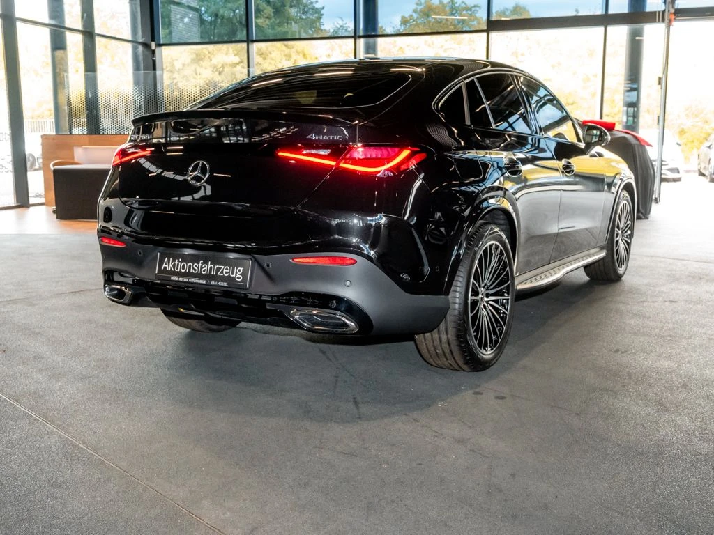 Mercedes-Benz-GLC 200-image-4