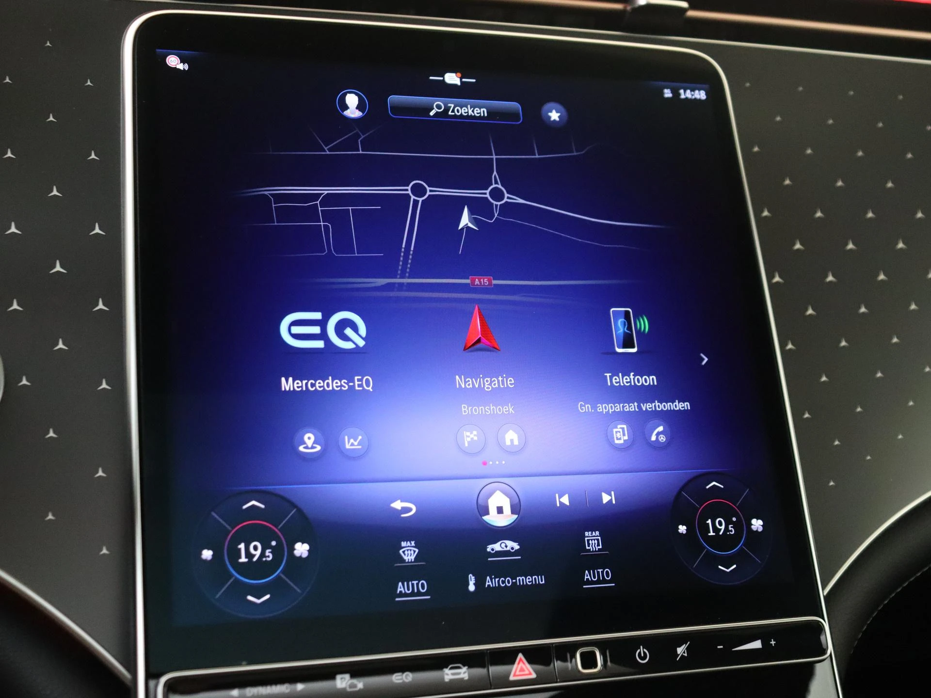Mercedes-Benz-EQS-image-15
