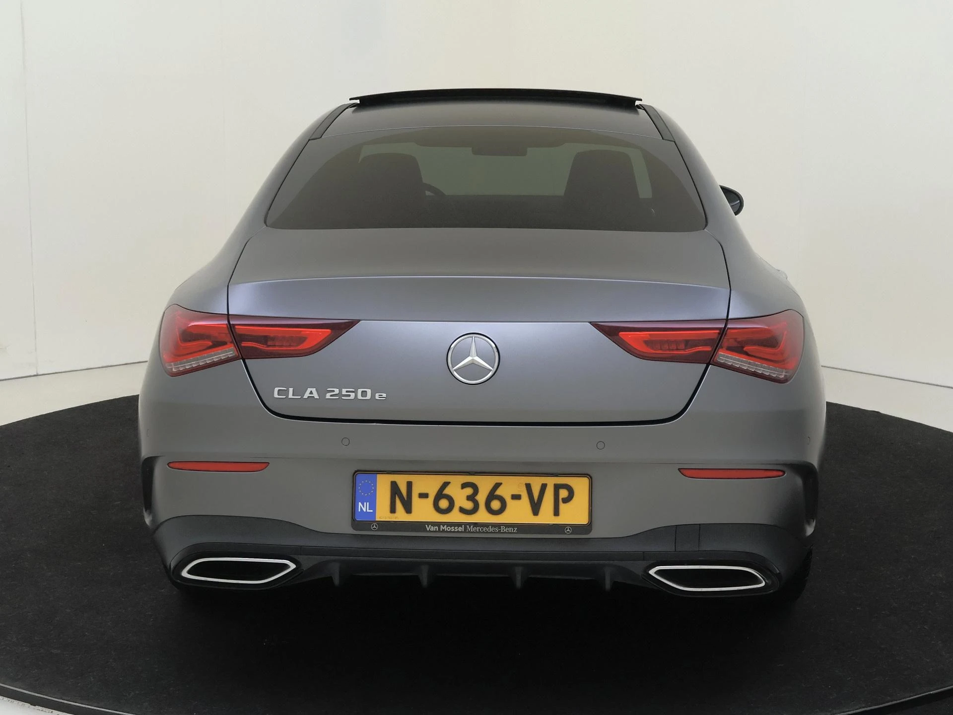 Mercedes-Benz-CLA-image-6