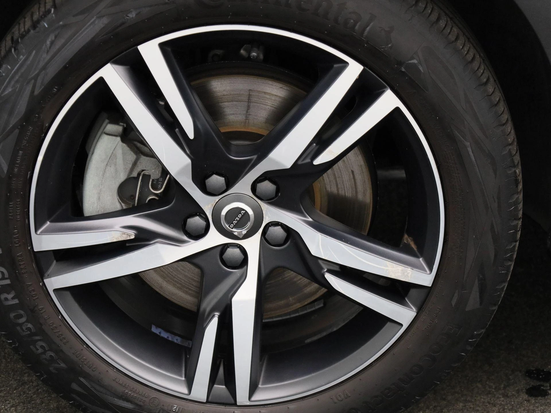 Volvo-XC40-image-13