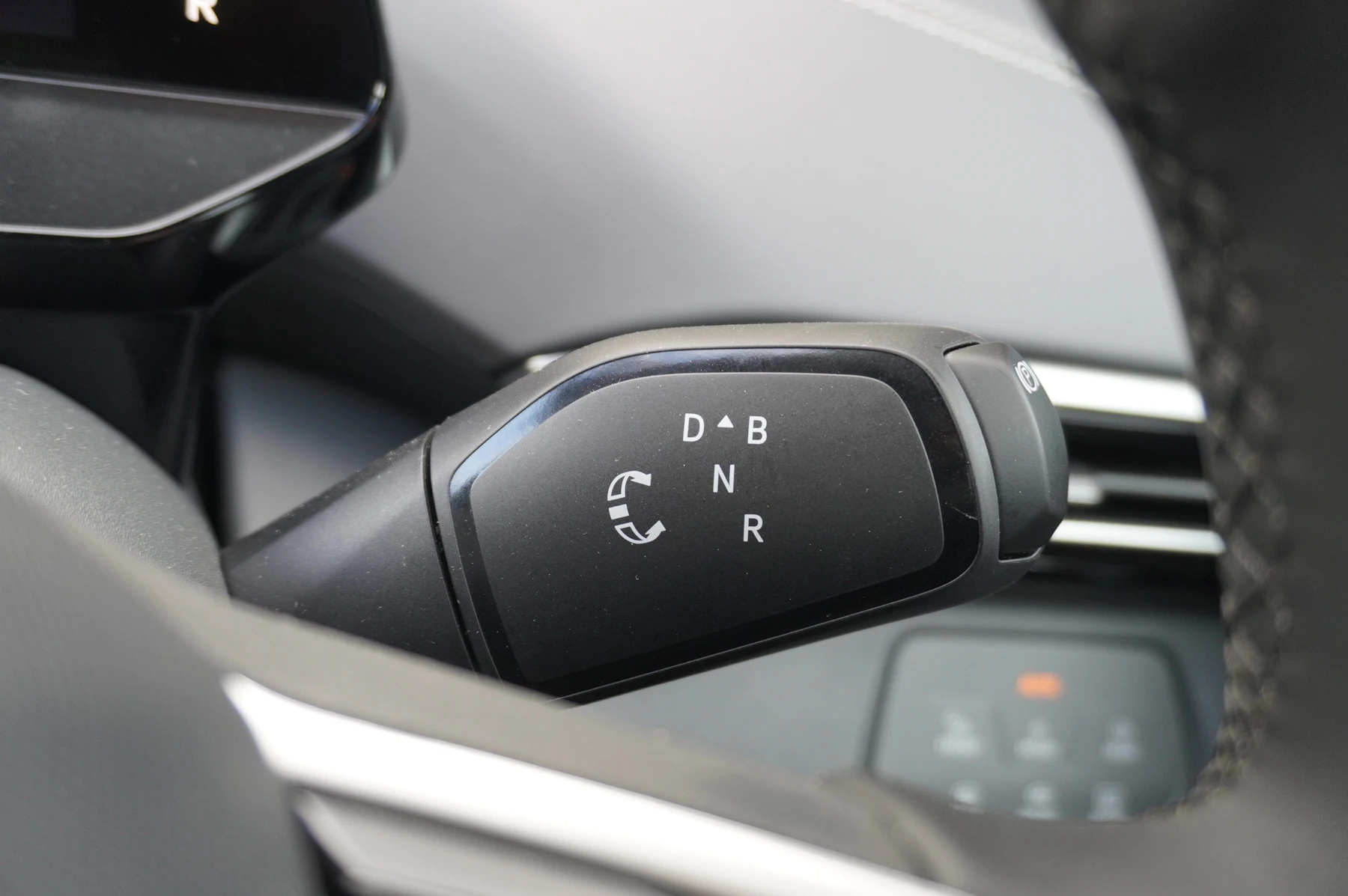 Volkswagen-ID.4-image-28