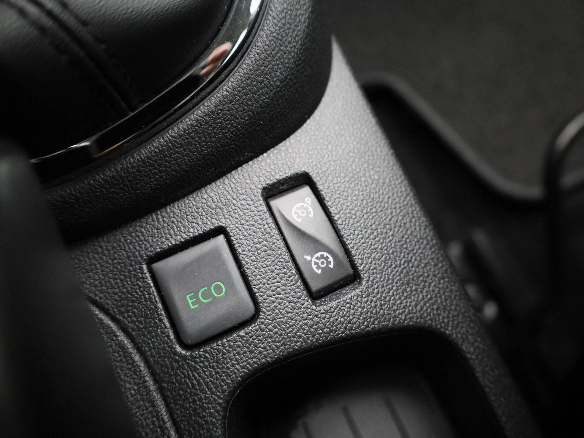 Renault-Captur-image-25