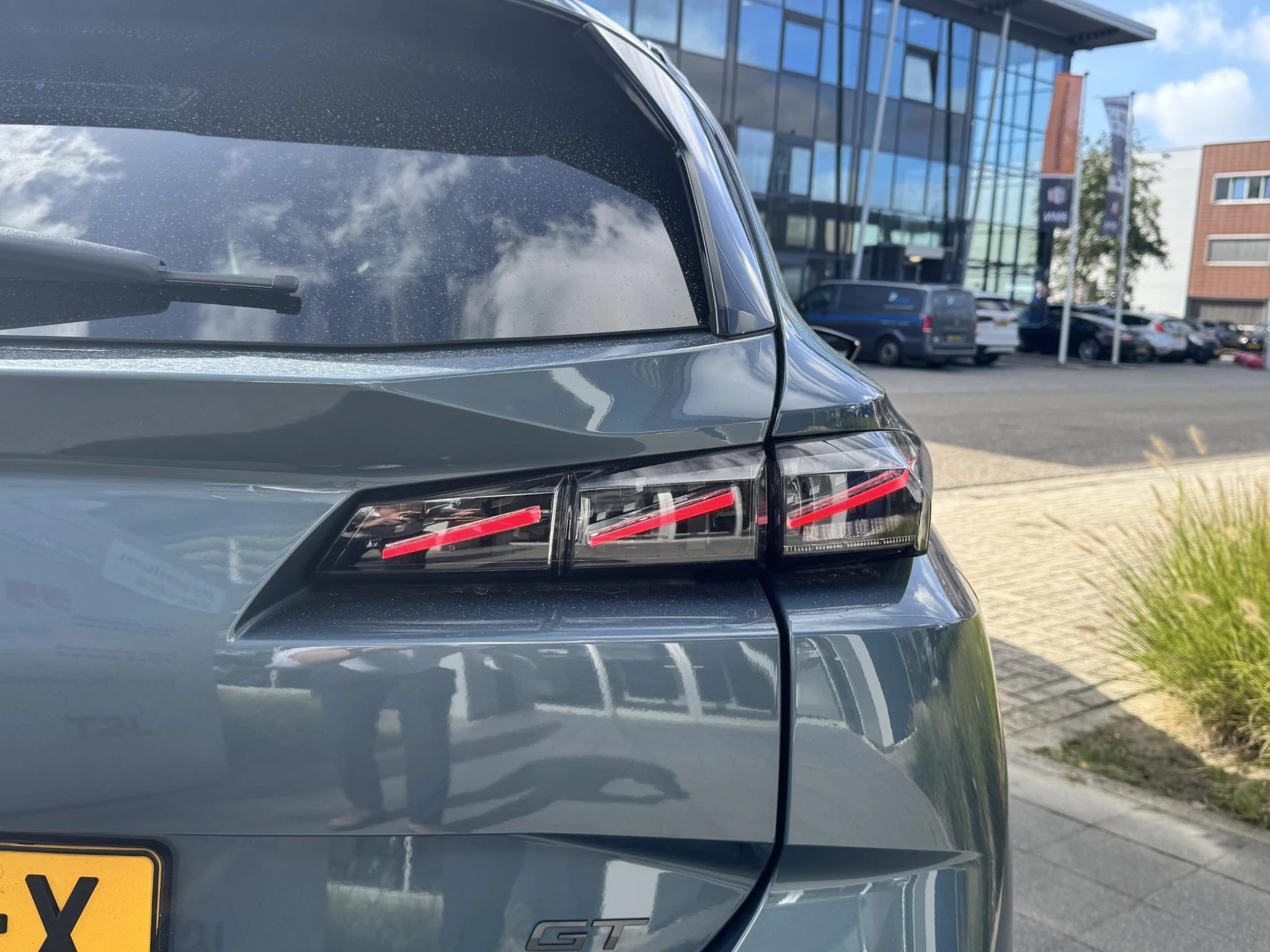 Peugeot-e-308-image-5