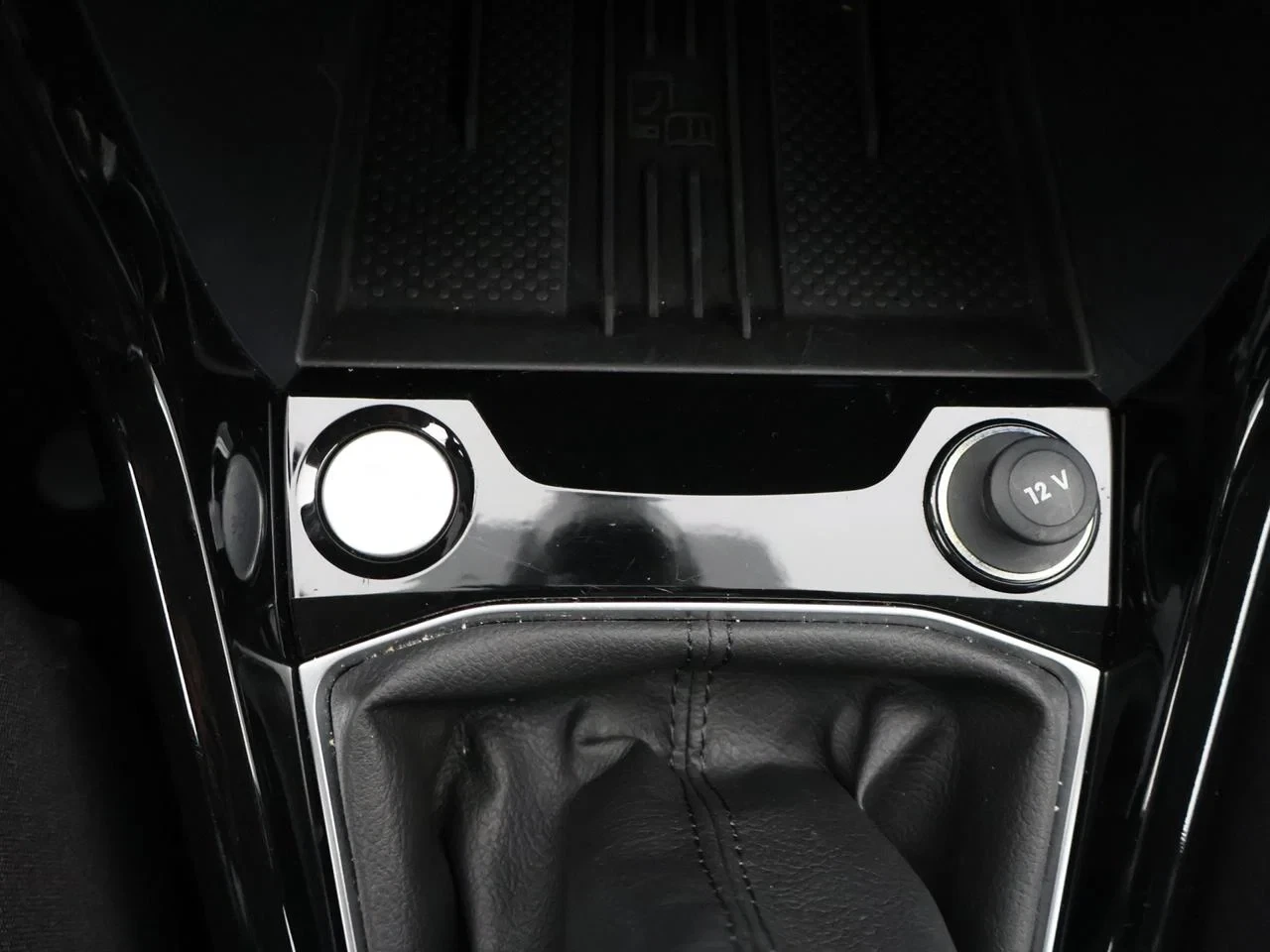 Volkswagen-T-Cross-image-19
