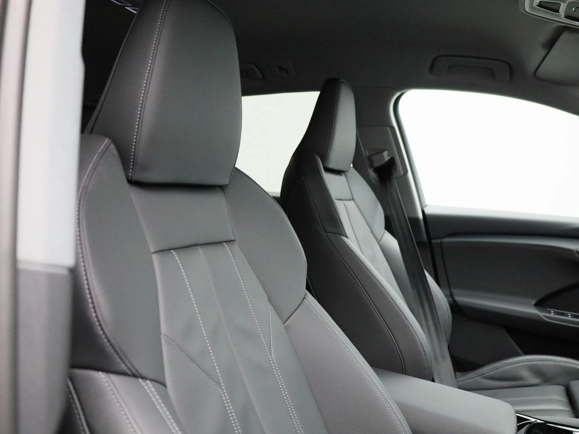 Audi-Q6 e-tron-image-45