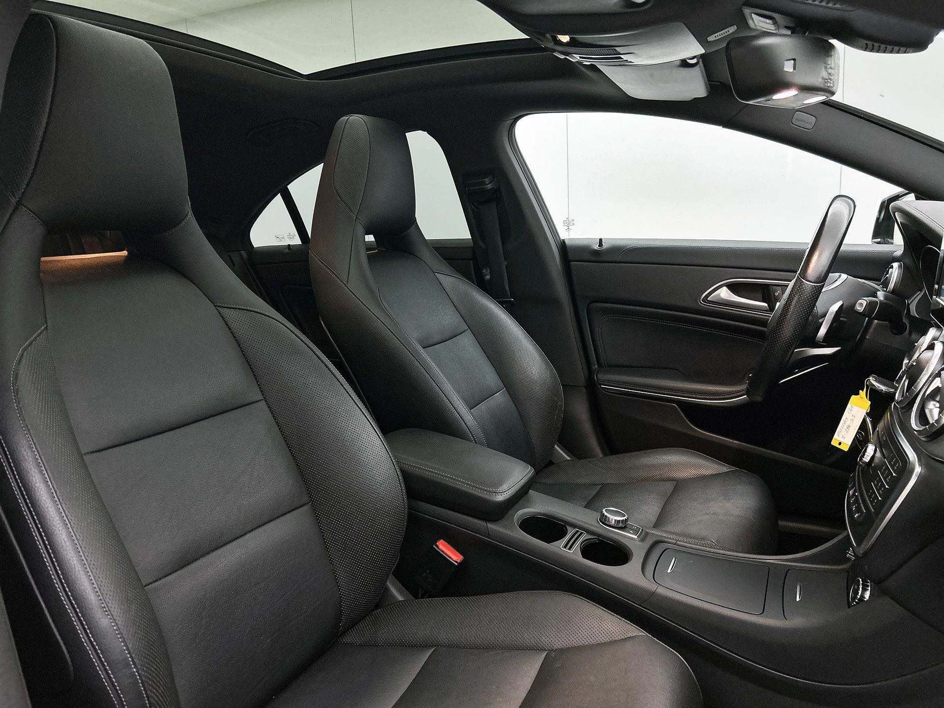 Mercedes-Benz-CLA-image-36