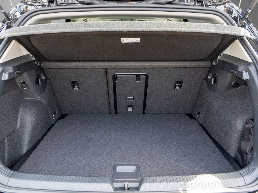 Volkswagen-Golf-image-5