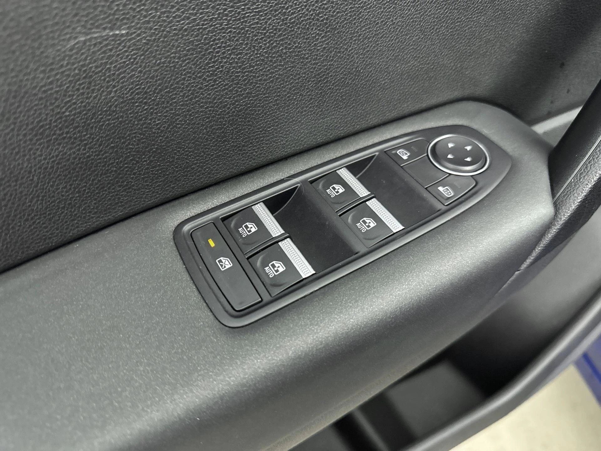 Renault-Captur-image-21