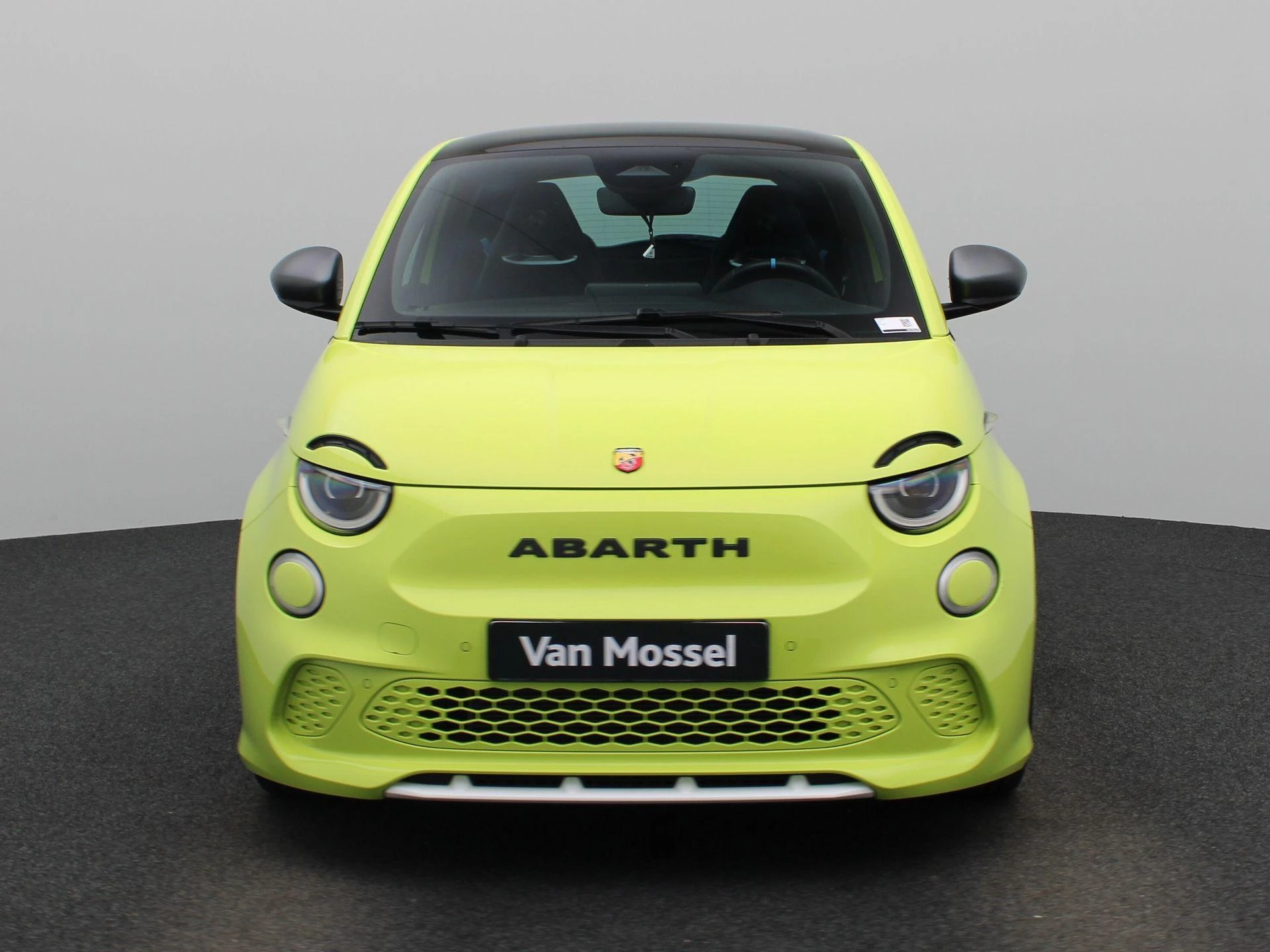 Abarth-500e-image-2