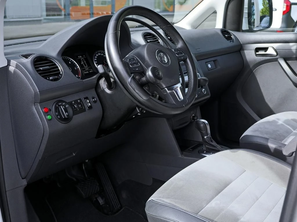 Volkswagen-Caddy-image-8
