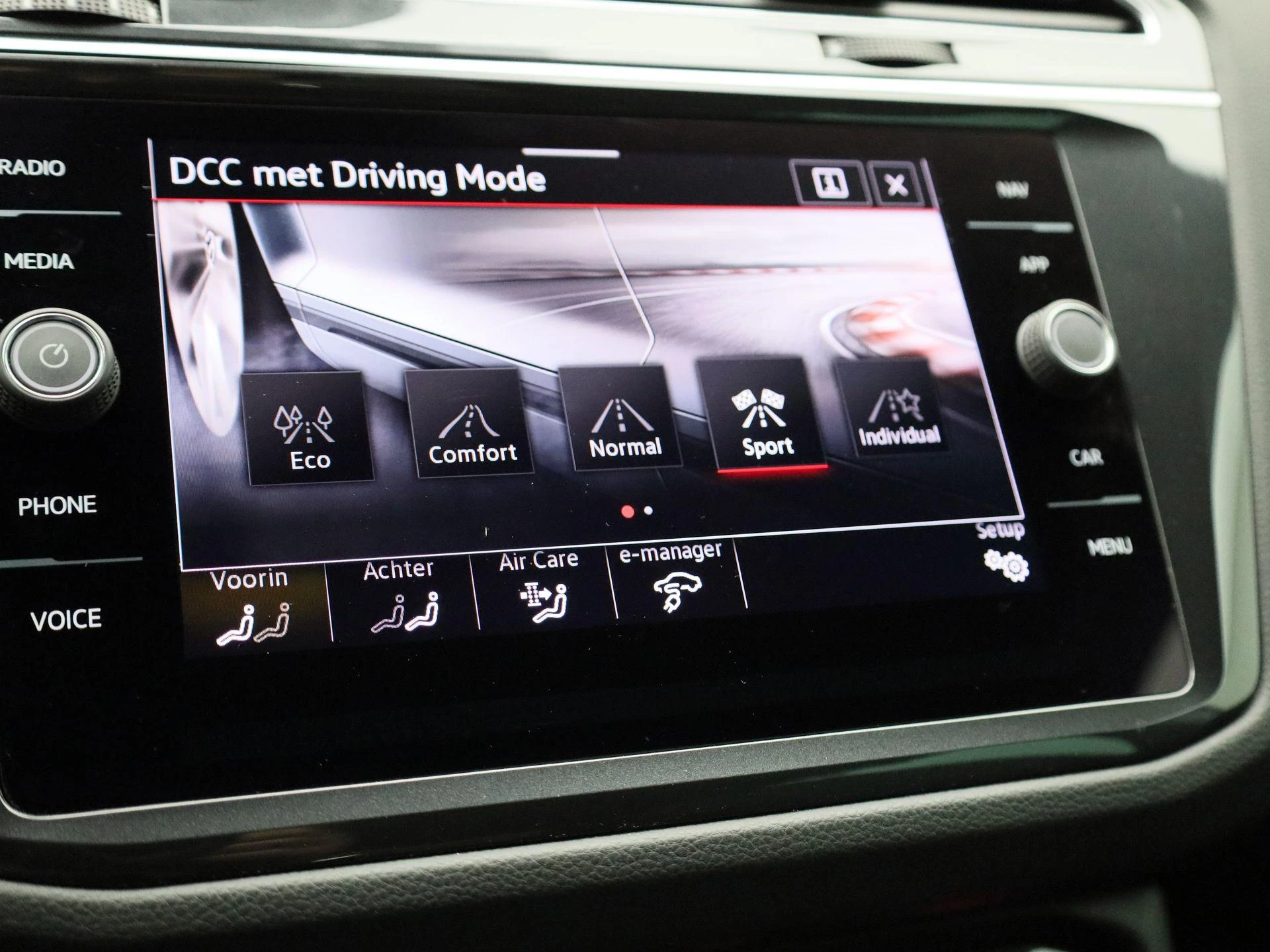 Volkswagen-Tiguan-image-36