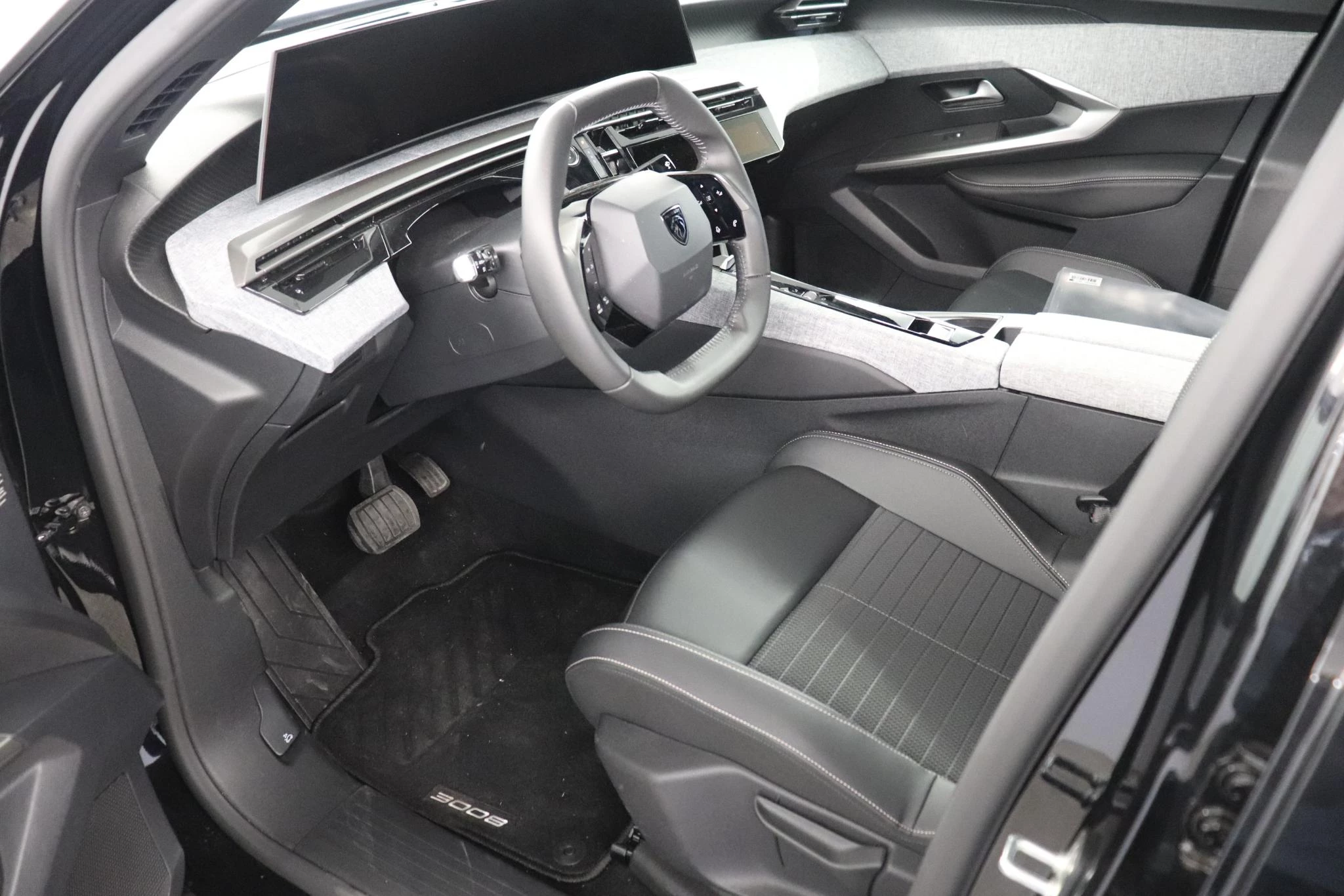 Peugeot-e-3008-image-6