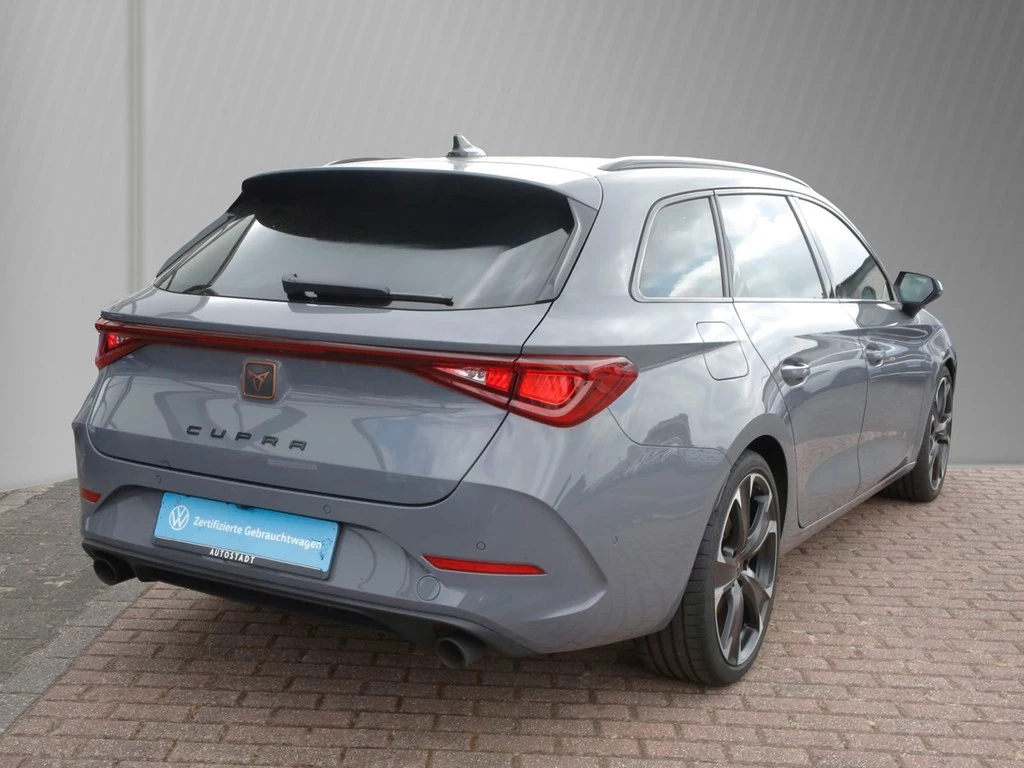 CUPRA Leon Sportstourer VZ 2.0 TSI 19" BEATS LEDER Navi+VC ACC LED RFK+PDC SHZ