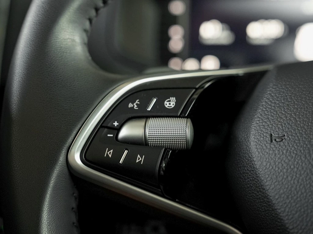 Škoda Karoq 1.5 TSI DSG Selection Navi/AHK/LED
