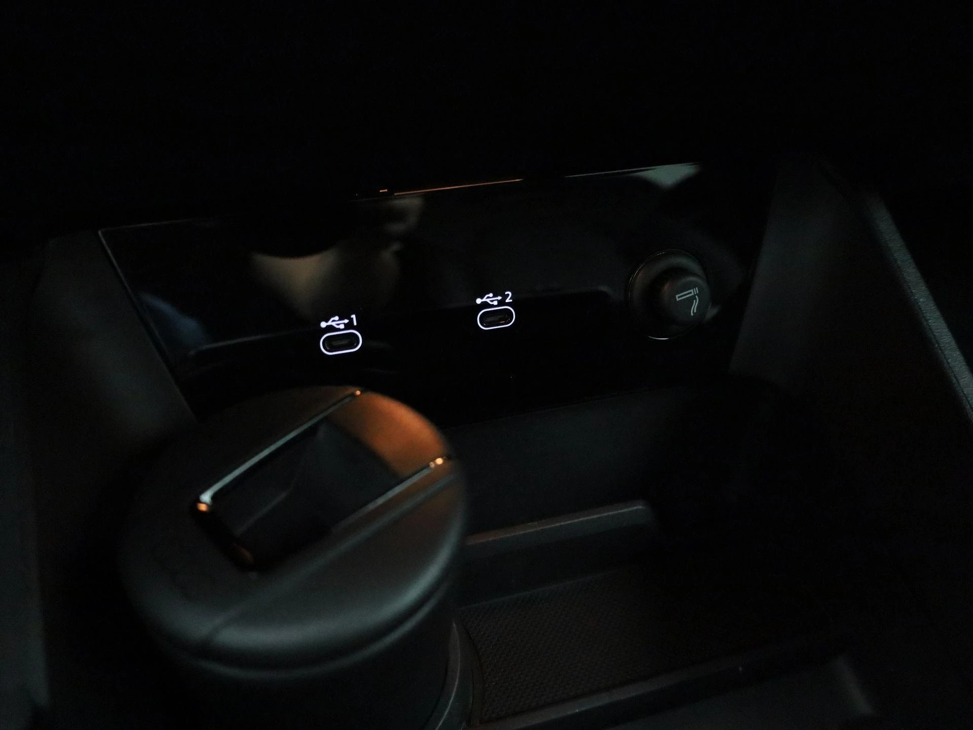 Audi-Q6 e-tron-image-26