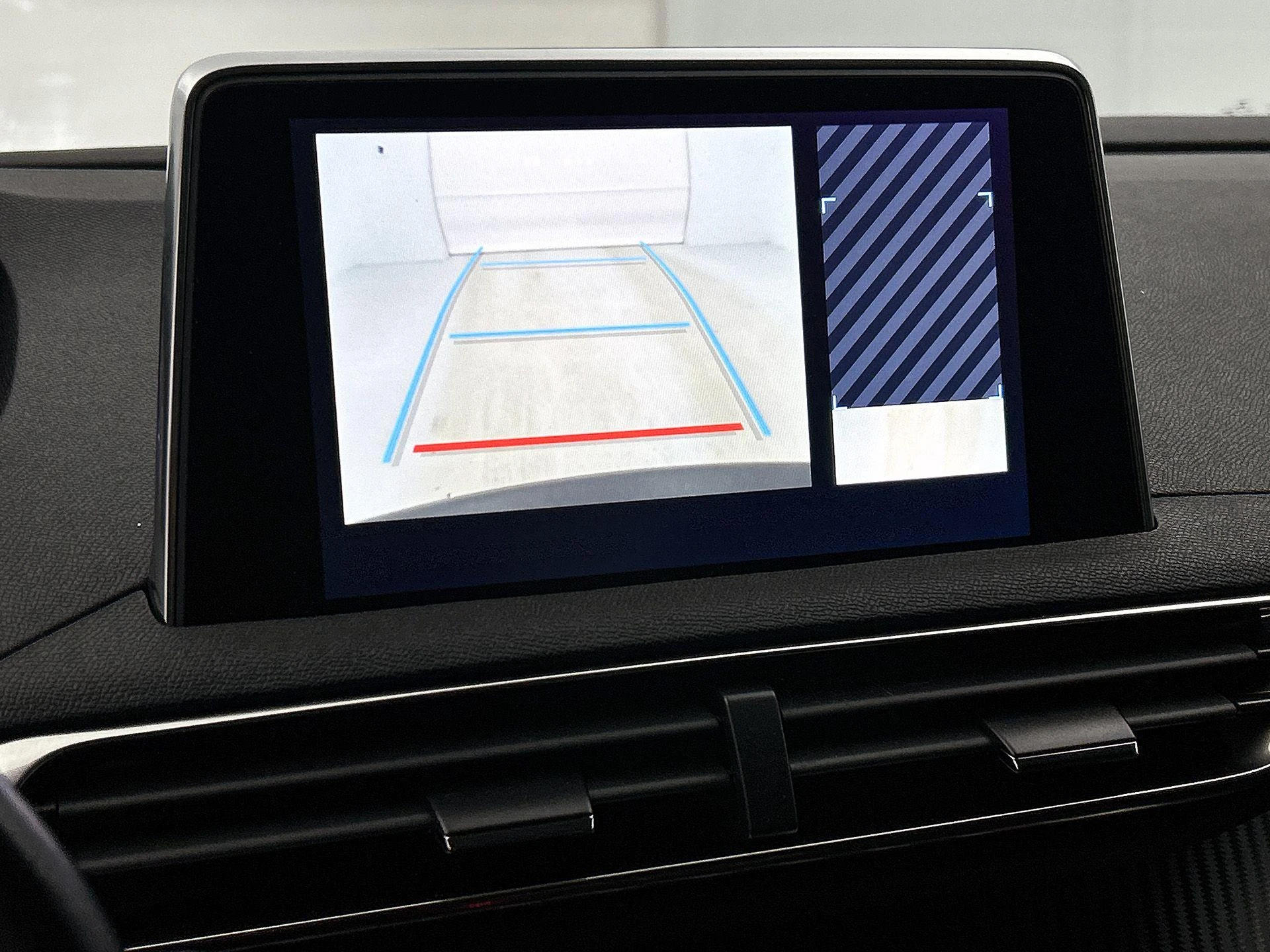 Peugeot-5008-image-13