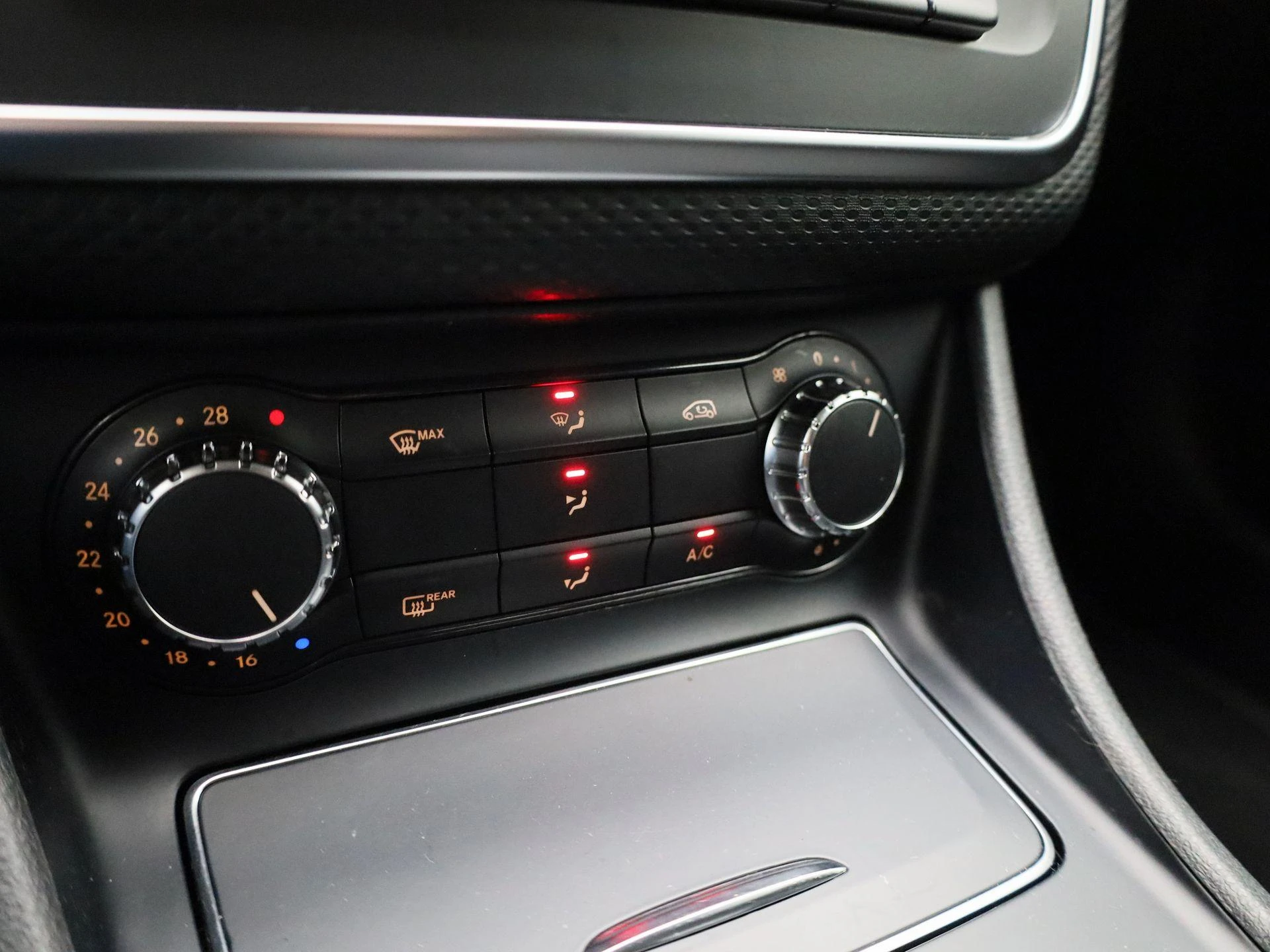 Mercedes-Benz-A-Klasse-image-21