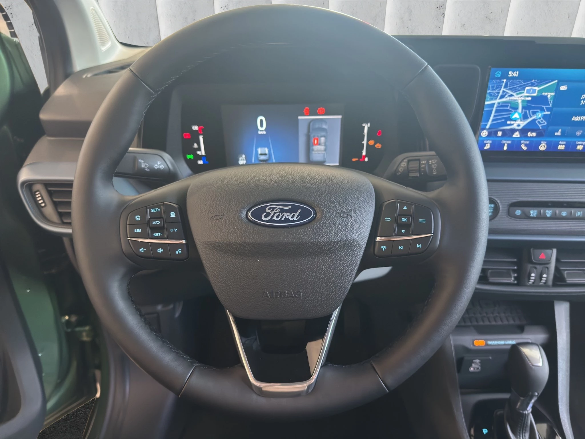 Ford-Tourneo Courier-image-10