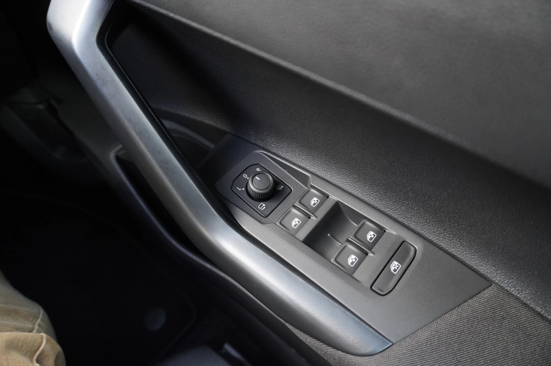 Volkswagen-Polo-image-28