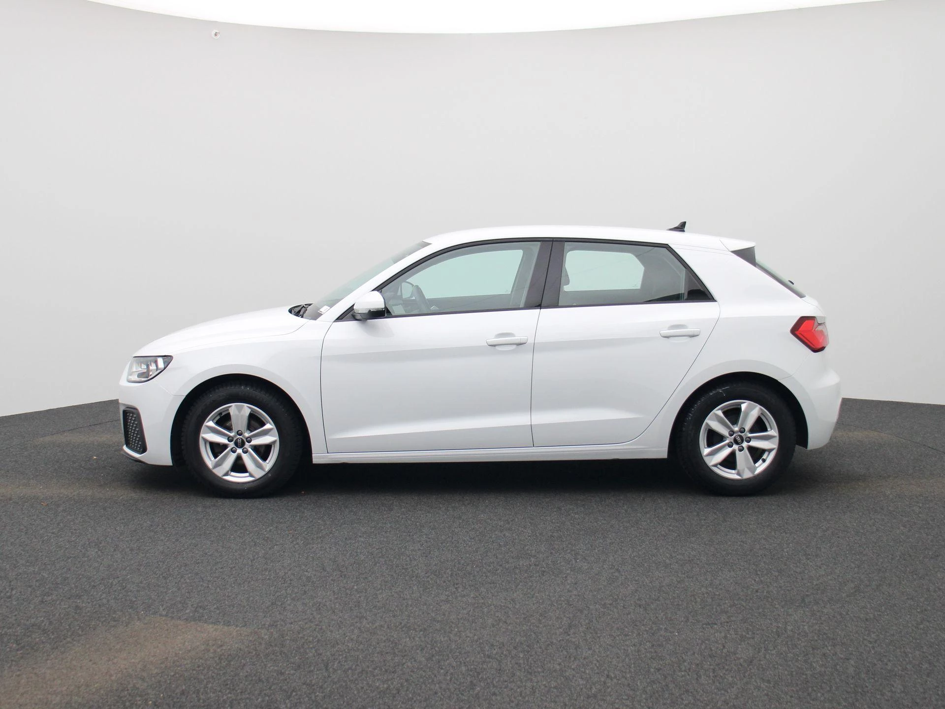 Audi-A1 Sportback-image-3