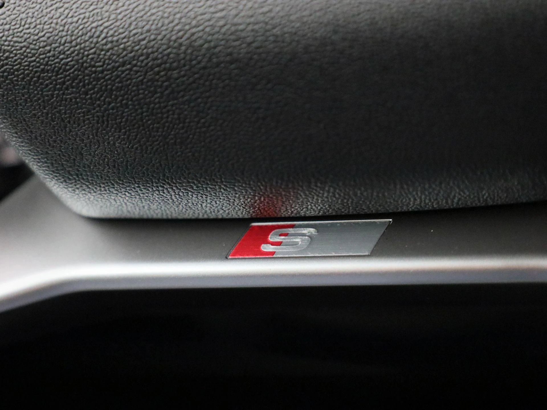 Audi-Q4 Sportback e-tron-image-40