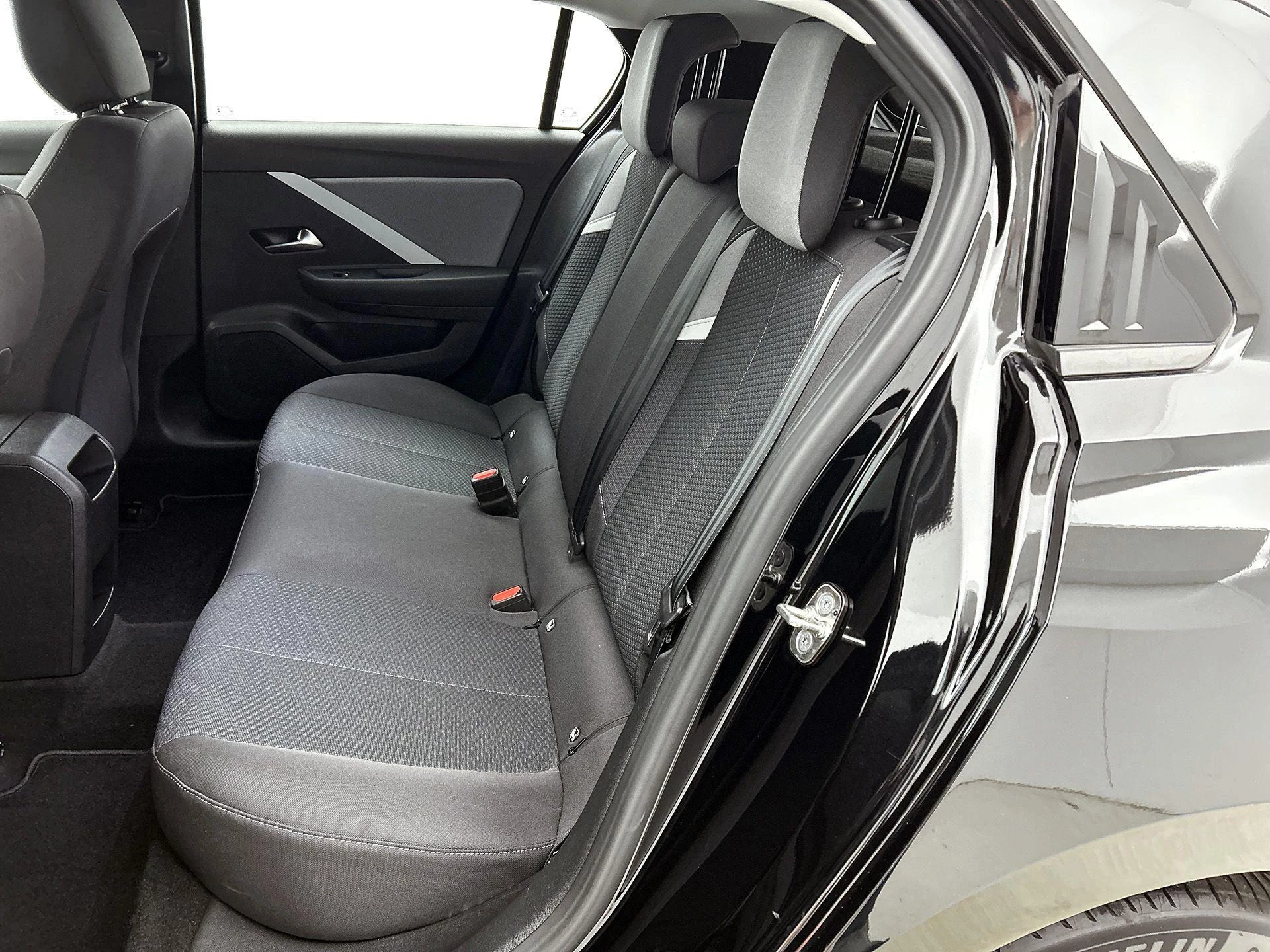 Opel-Astra-image-25
