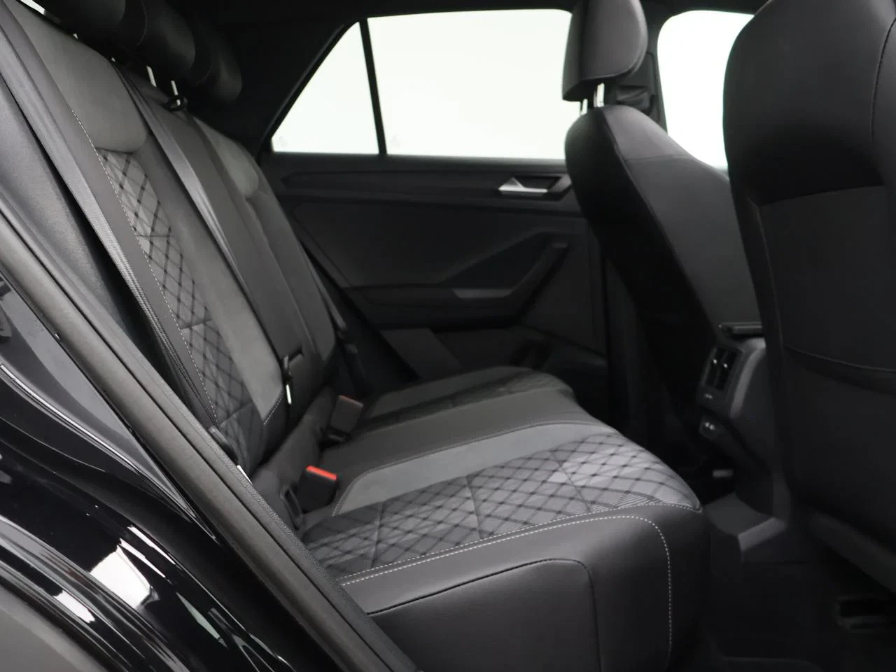 Volkswagen T-Roc T-Roc R-Line Business 1.5 TSI OPF*150PK *DSG*PANO*VIRTUAL COCKPIT*NAVI*ACC*APP-CONNET*ZTLVRW