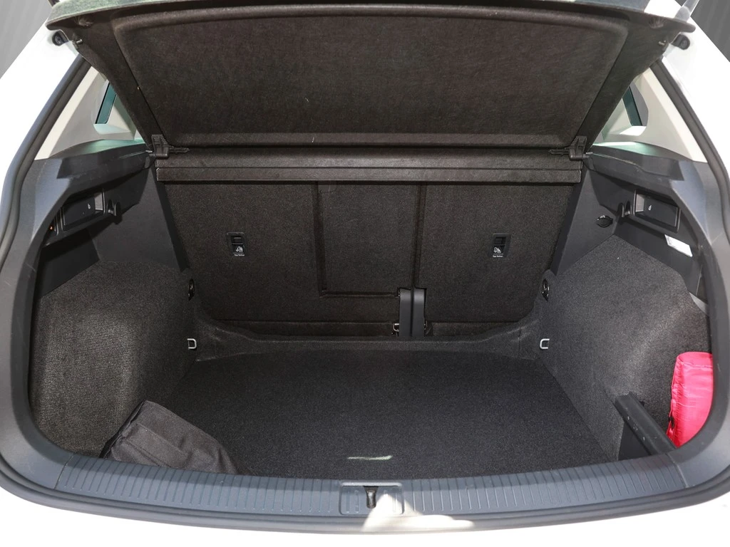 Volkswagen-Tiguan-image-4