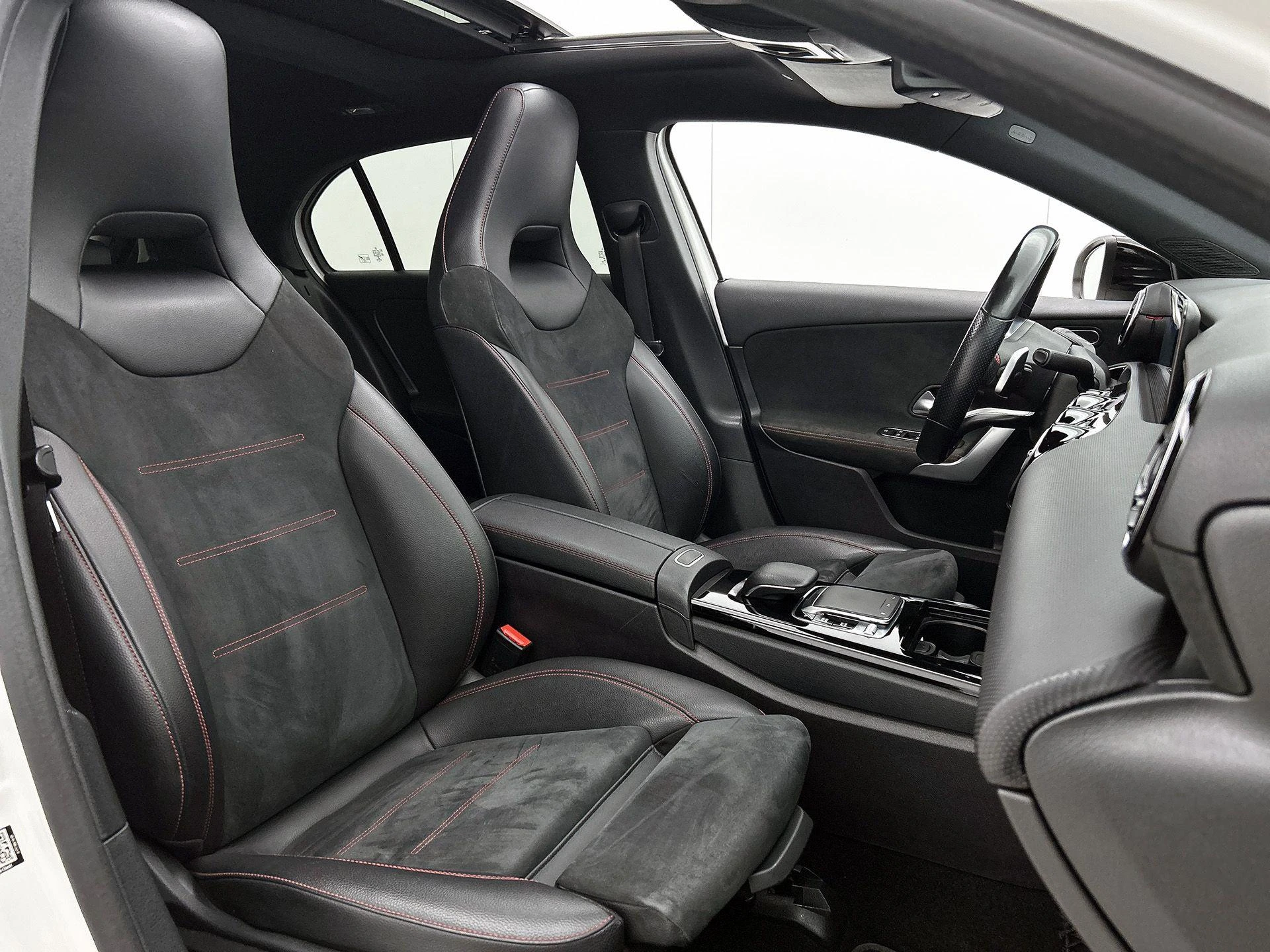Mercedes-Benz-A-Klasse-image-39