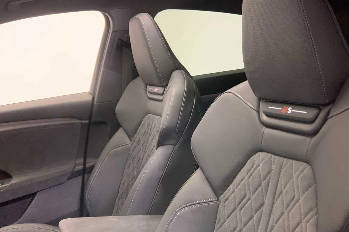 Audi-Q6 e-tron-image-8