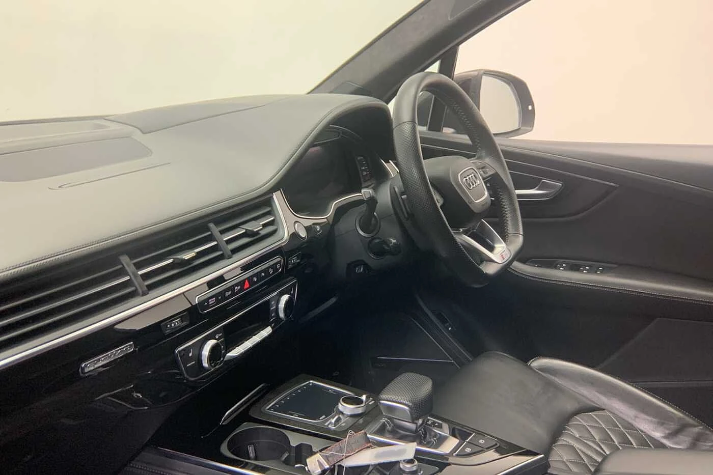 Audi-Q7-image-11