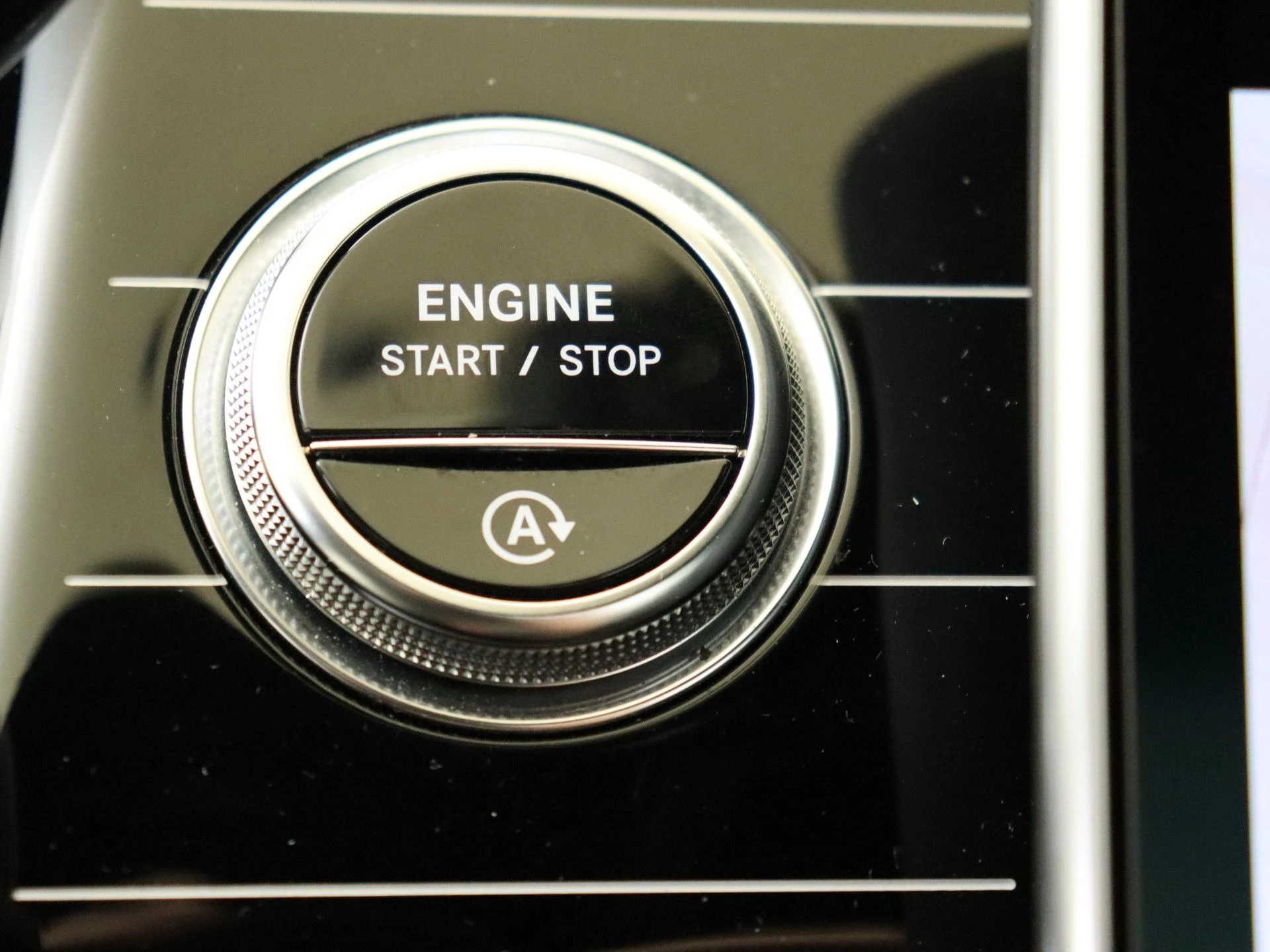 Mercedes-Benz-S-Klasse-image-20