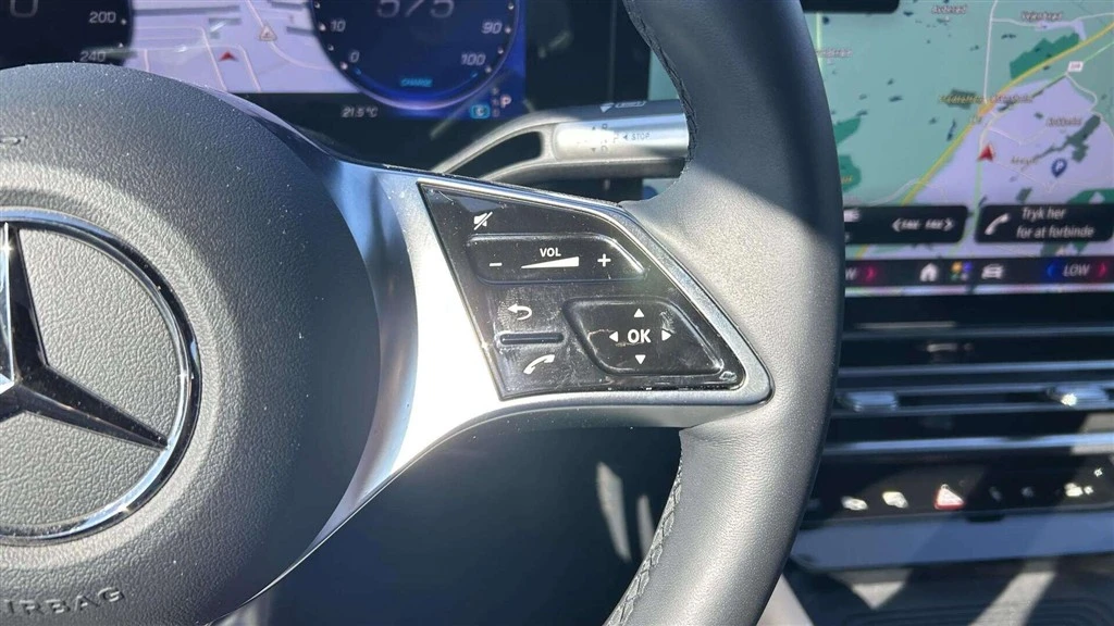 Mercedes-Benz-CLA-image-12