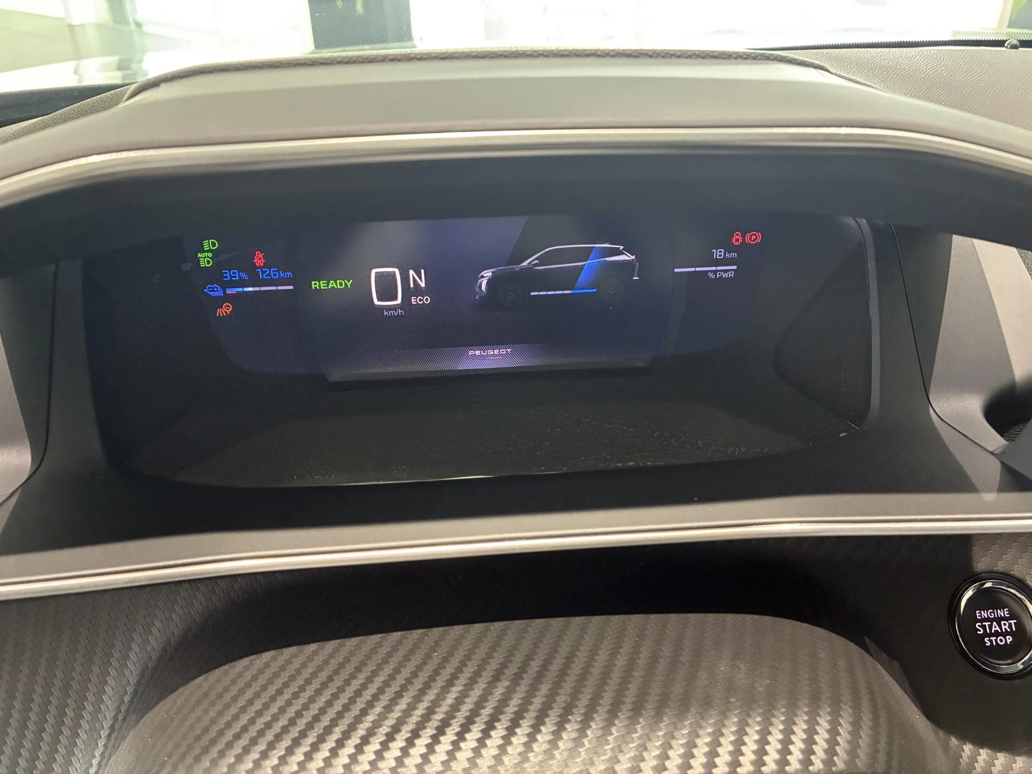 Peugeot e-2008 EV GT 54 kWh