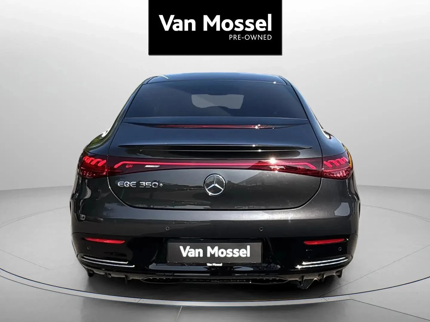 Mercedes-Benz-EQE-image-5