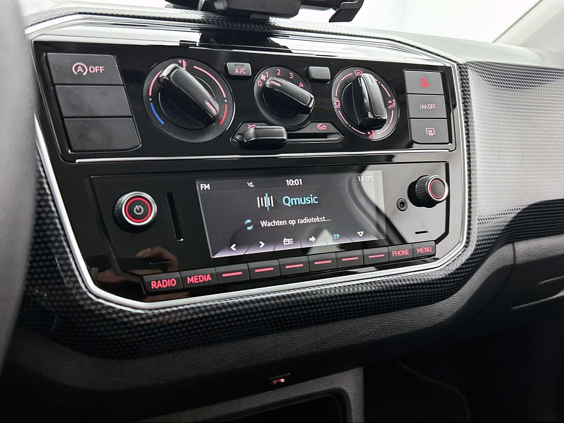 Volkswagen-up!-image-6