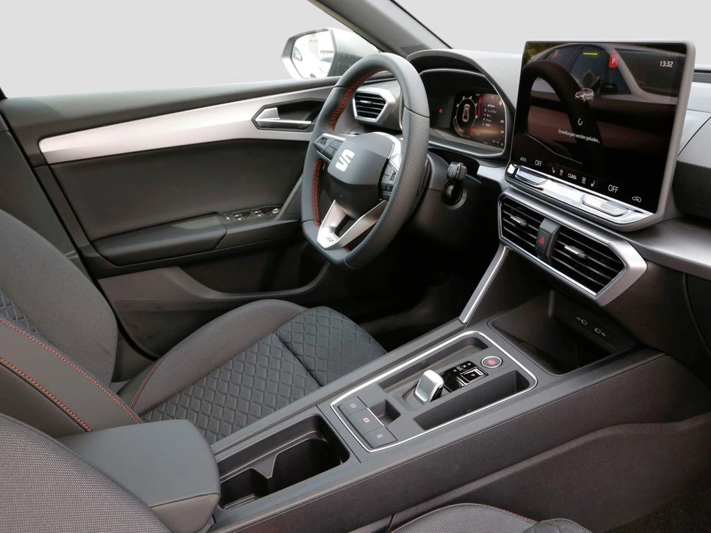SEAT Leon FR 2.0 TDI UPE 45.800 18" Assist Vision+