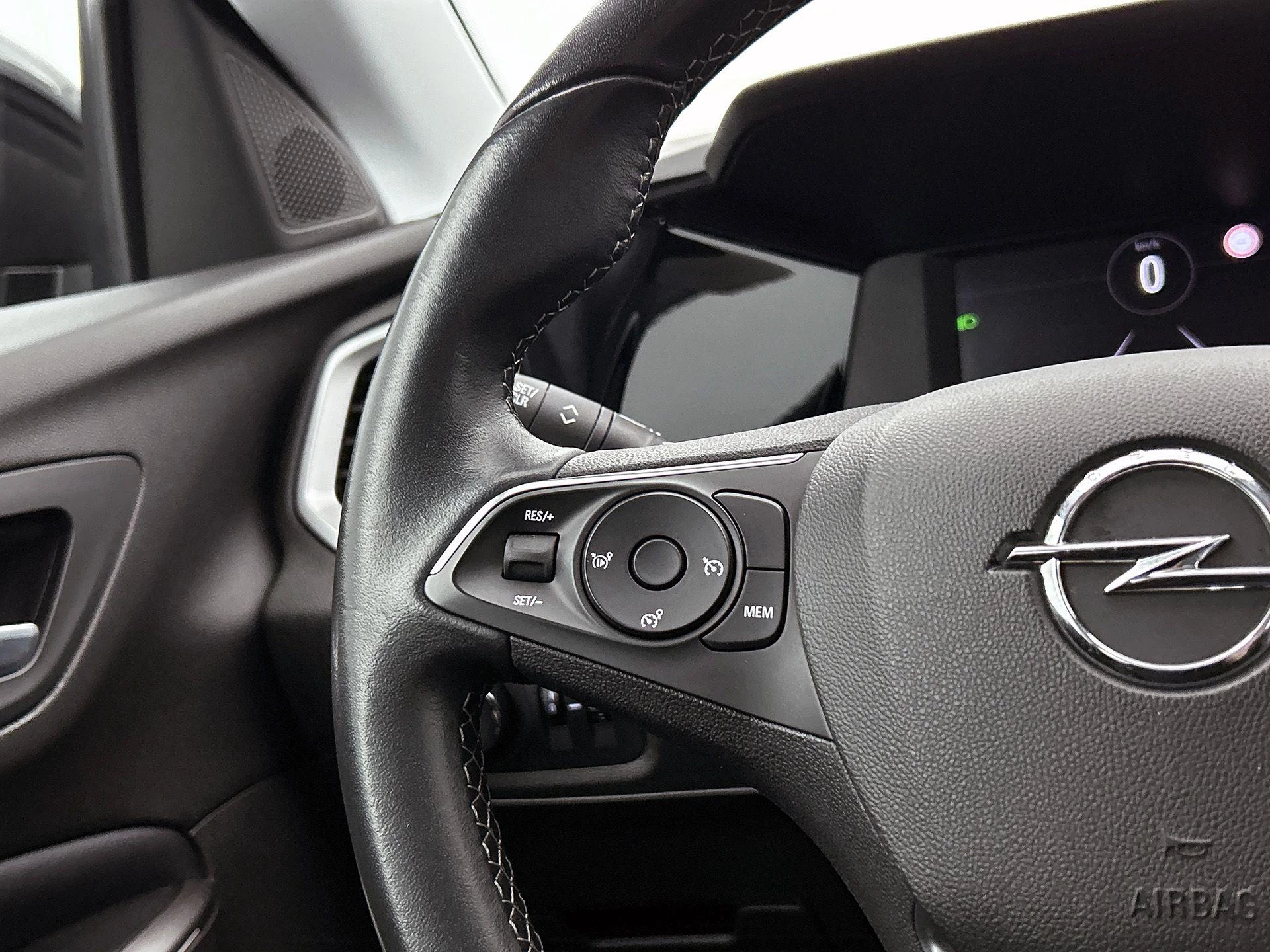 Opel-Grandland-image-5