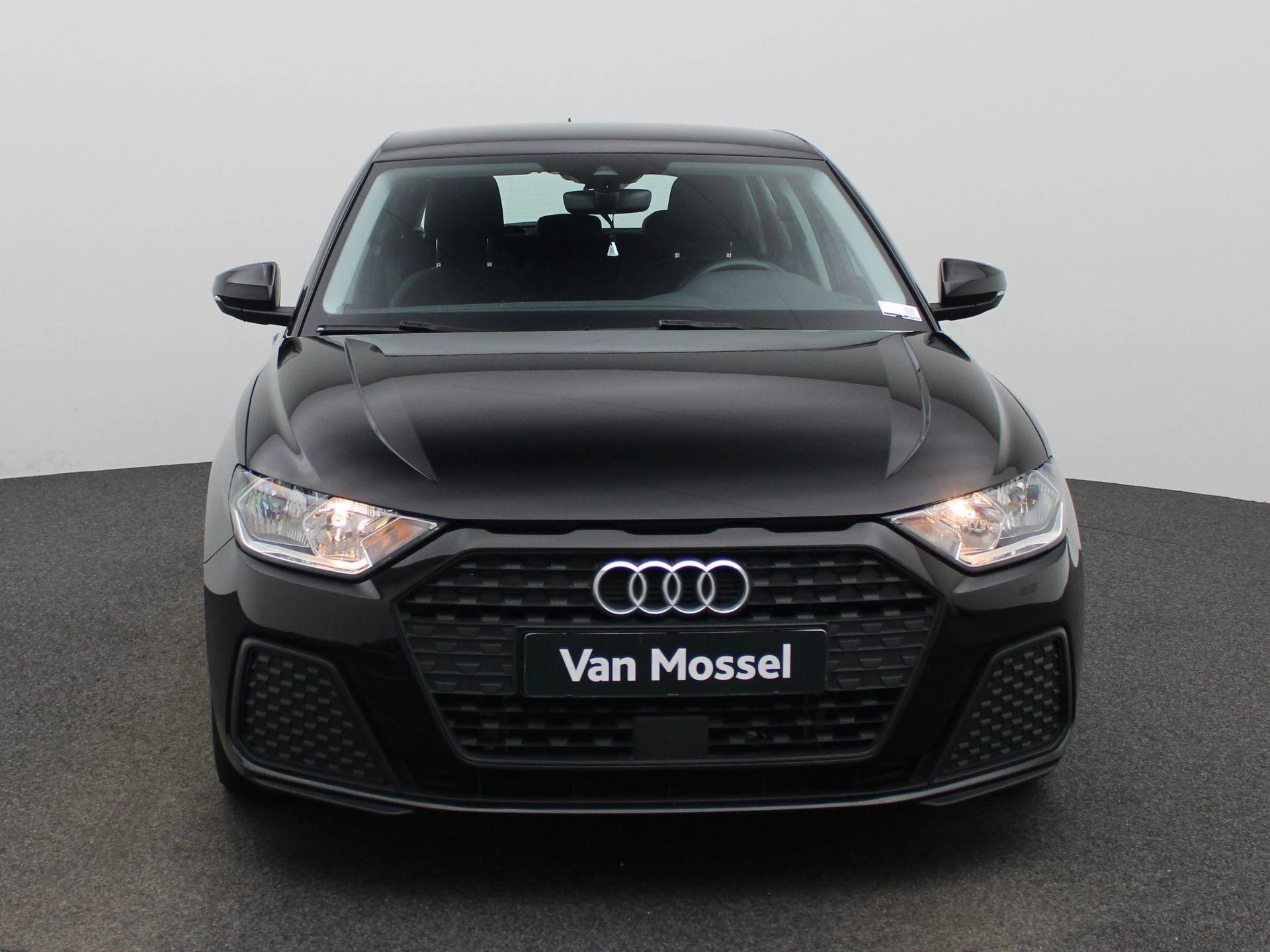 Audi-A1 Sportback-image-2