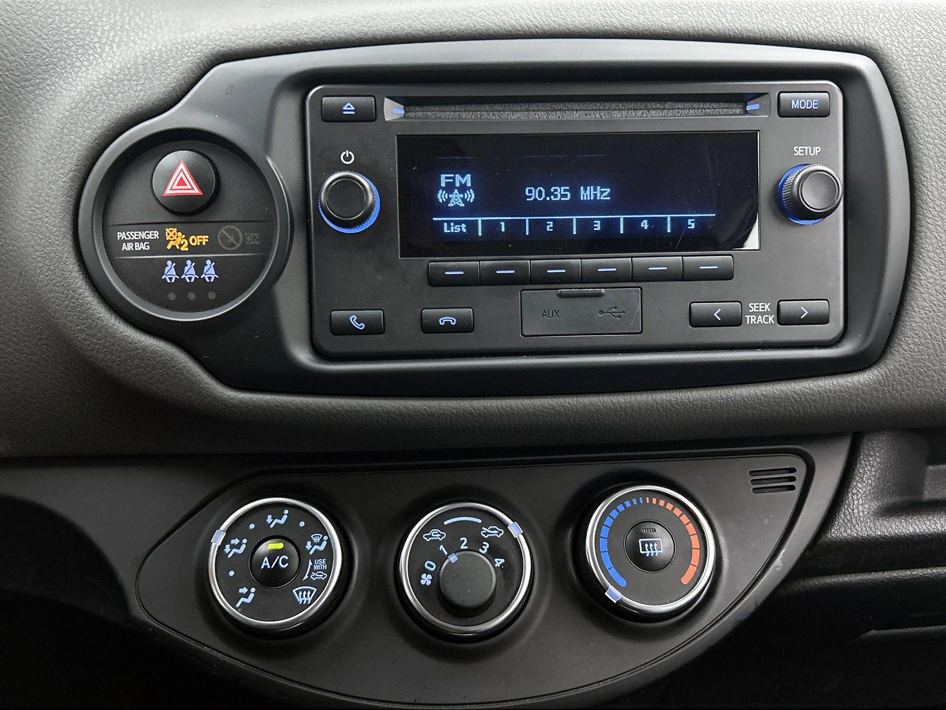 Toyota-Yaris-image-5